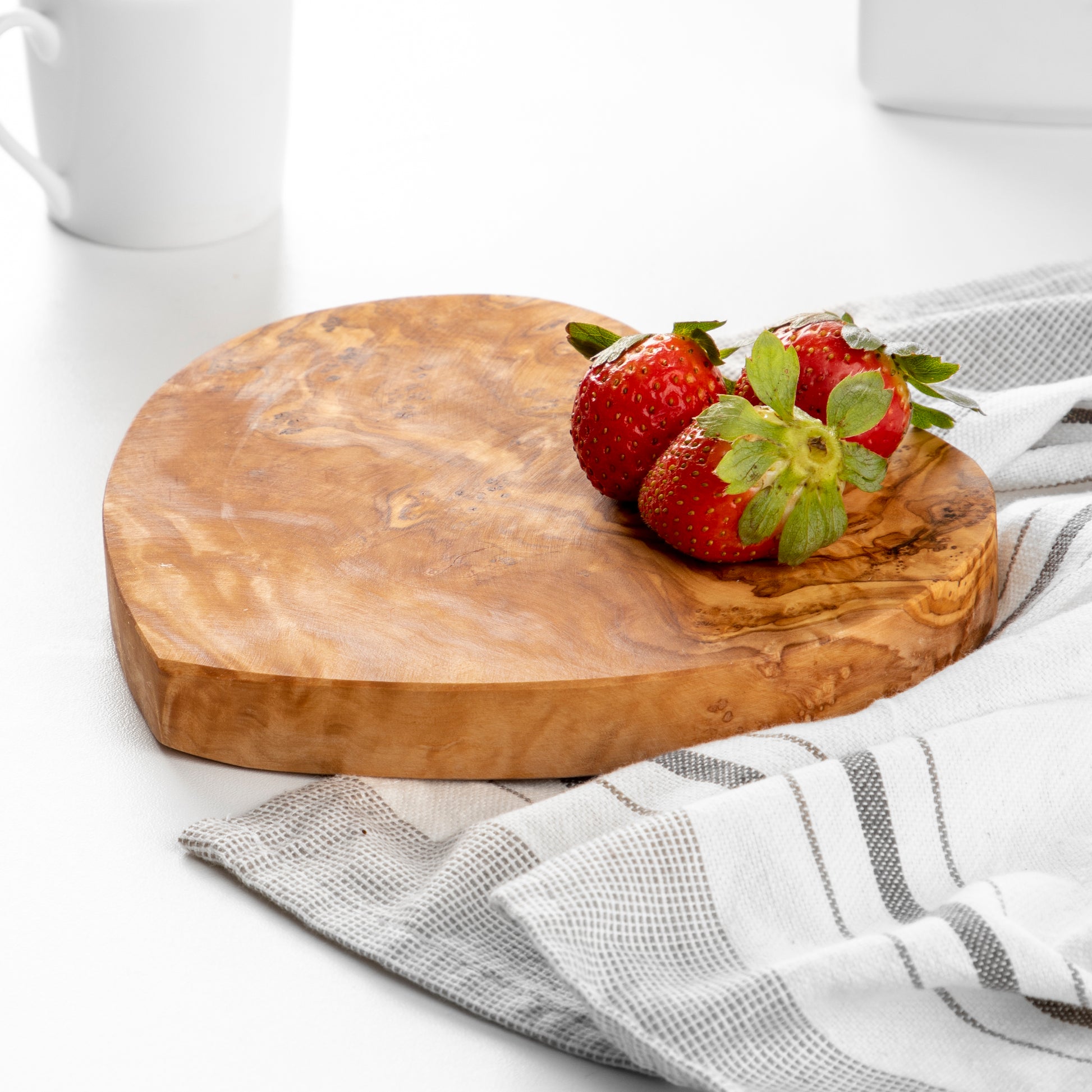 Heart Shaped Board Olive Wood - ArtisRaw