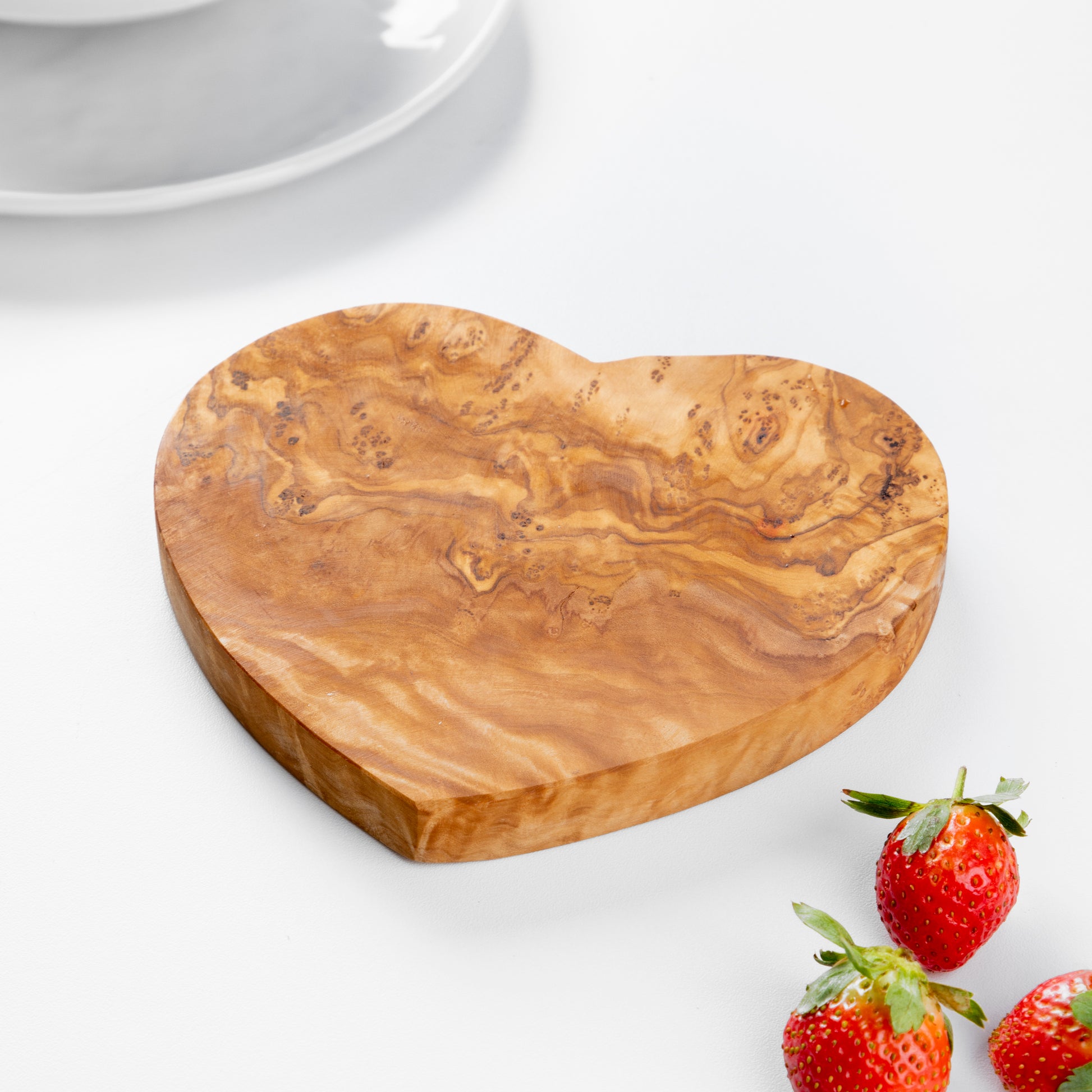 Heart Shaped Board Olive Wood - ArtisRaw