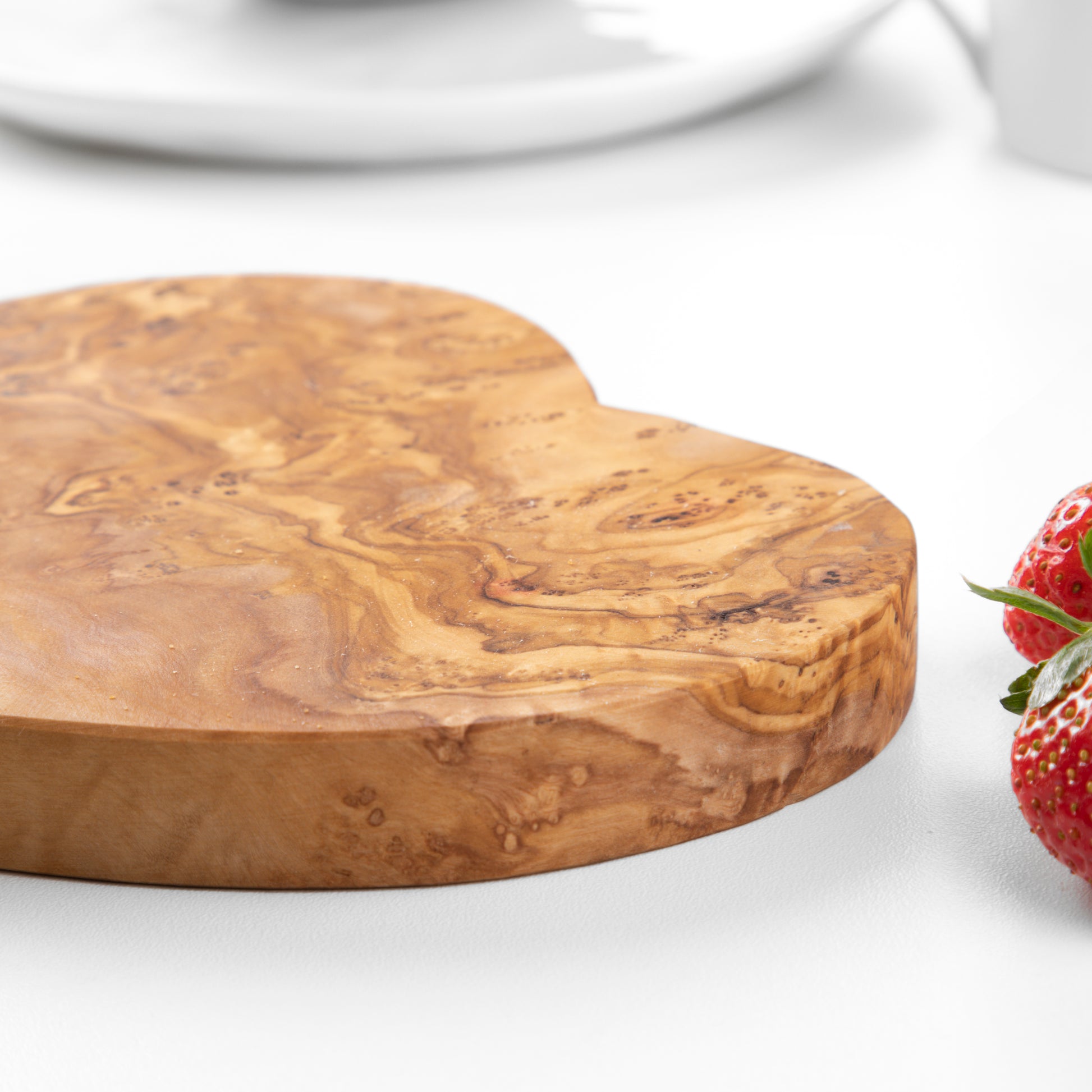 Heart Shaped Board Olive Wood - ArtisRaw