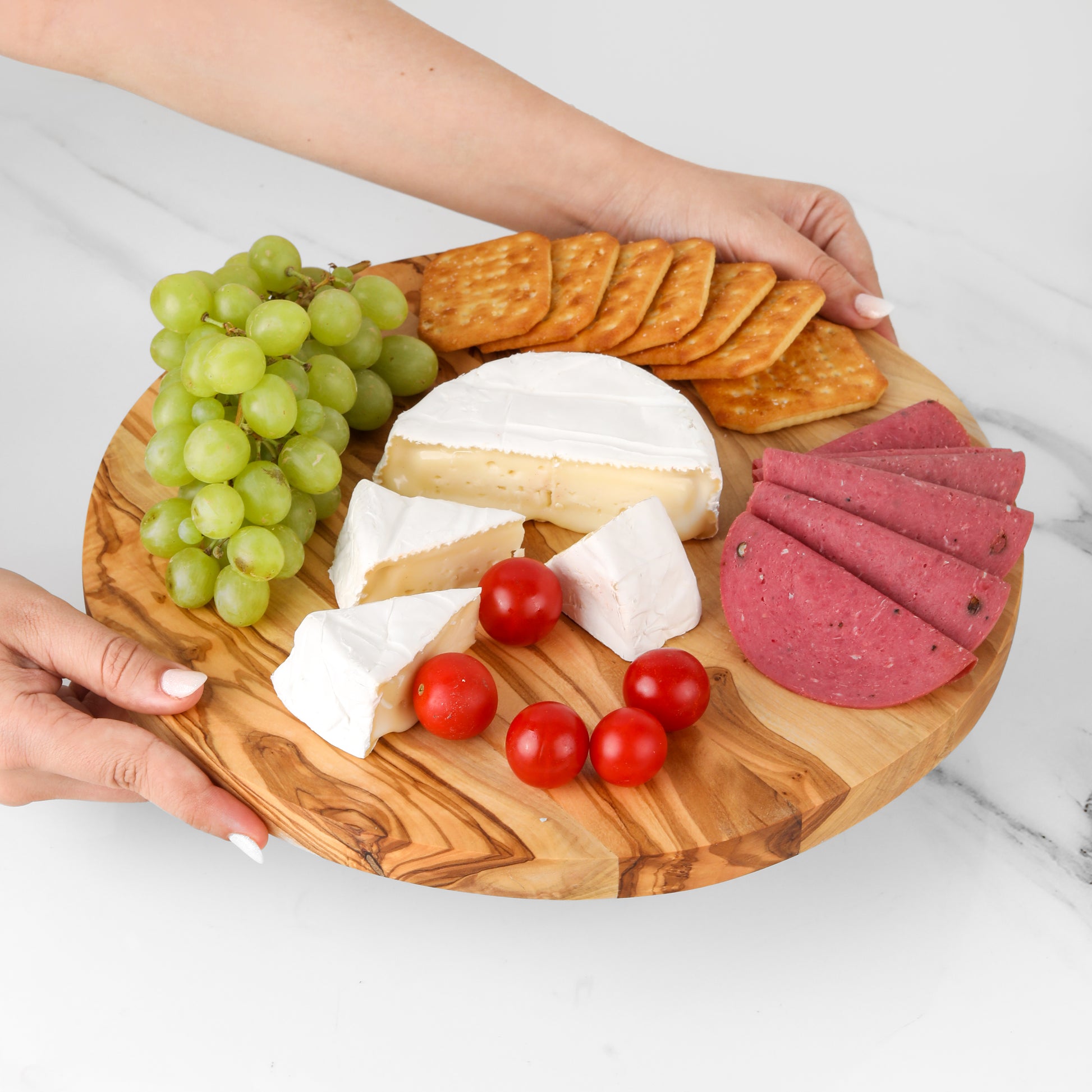 Round Board Olive Wood - ArtisRaw