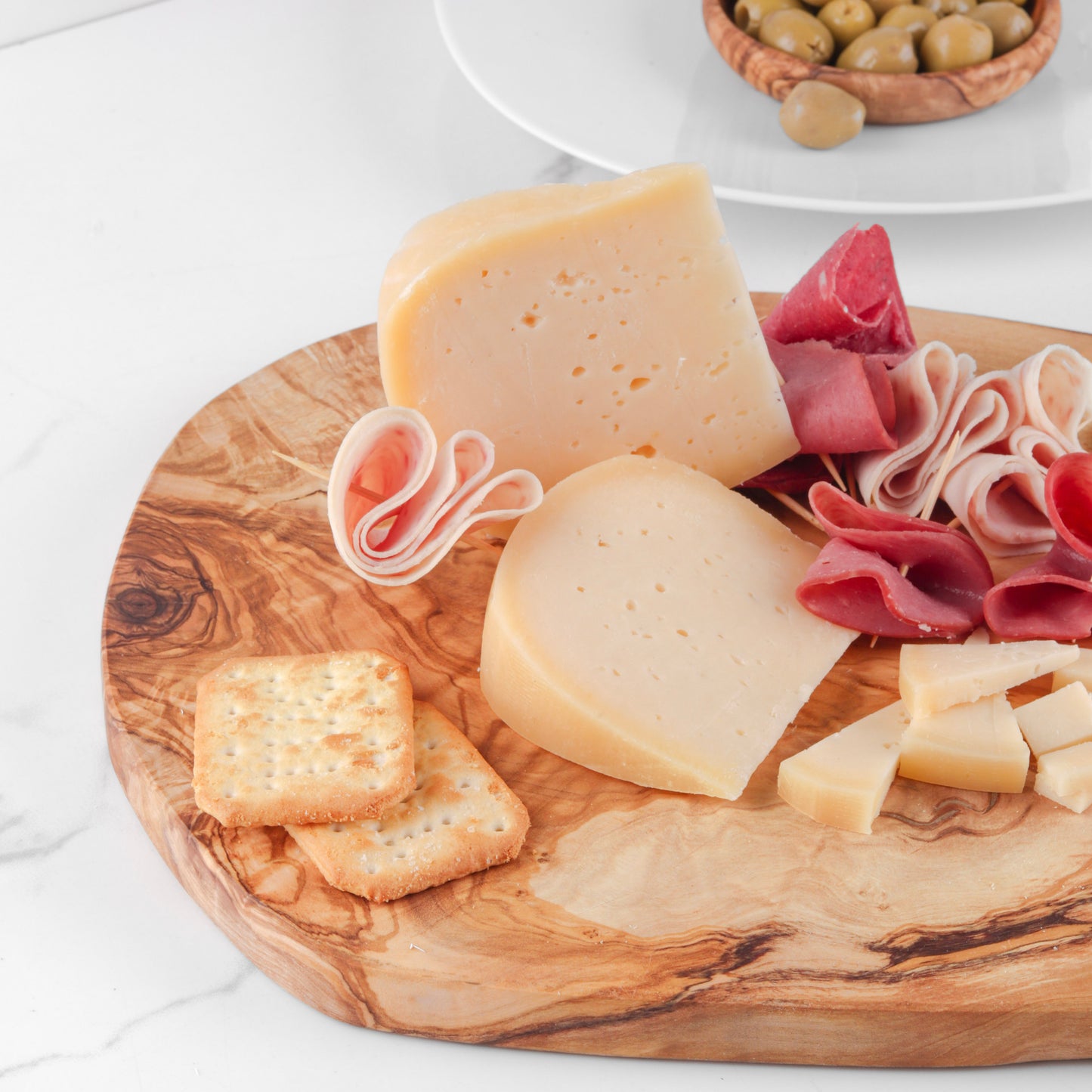 Olive Wood Cutting Board - ArtisRaw