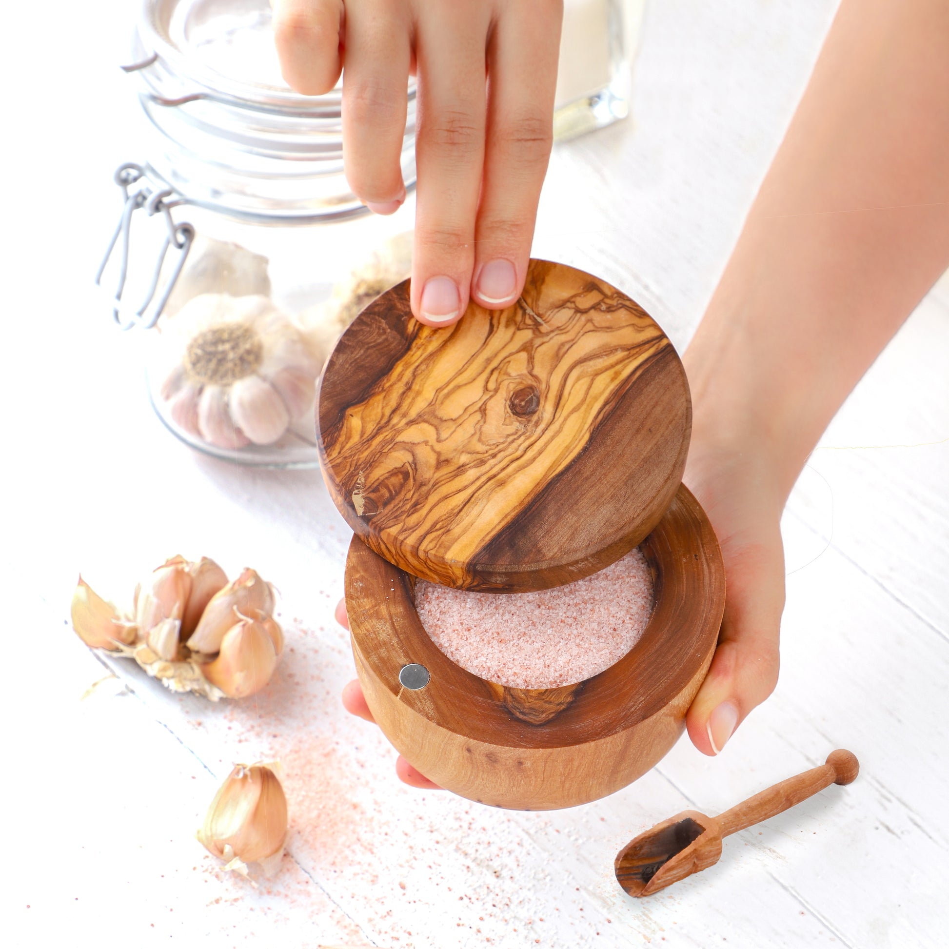 Functional Salt Box with Lid for Kitchen: Crafted from high-quality wood, this salt cellar ensures your seasonings stay dry. Its compact design fits any countertop, while the magnetic lid and accompanying spoon make seasoning effortless and stylish.