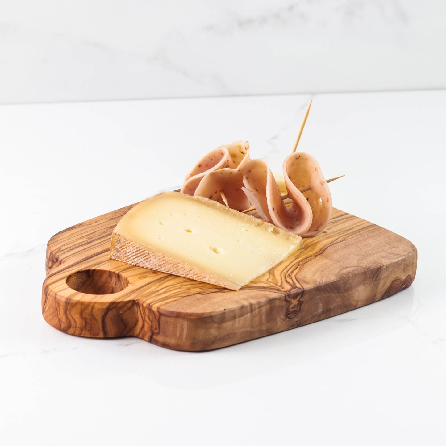 Cutting Board with Cut Out Handle - ArtisRaw