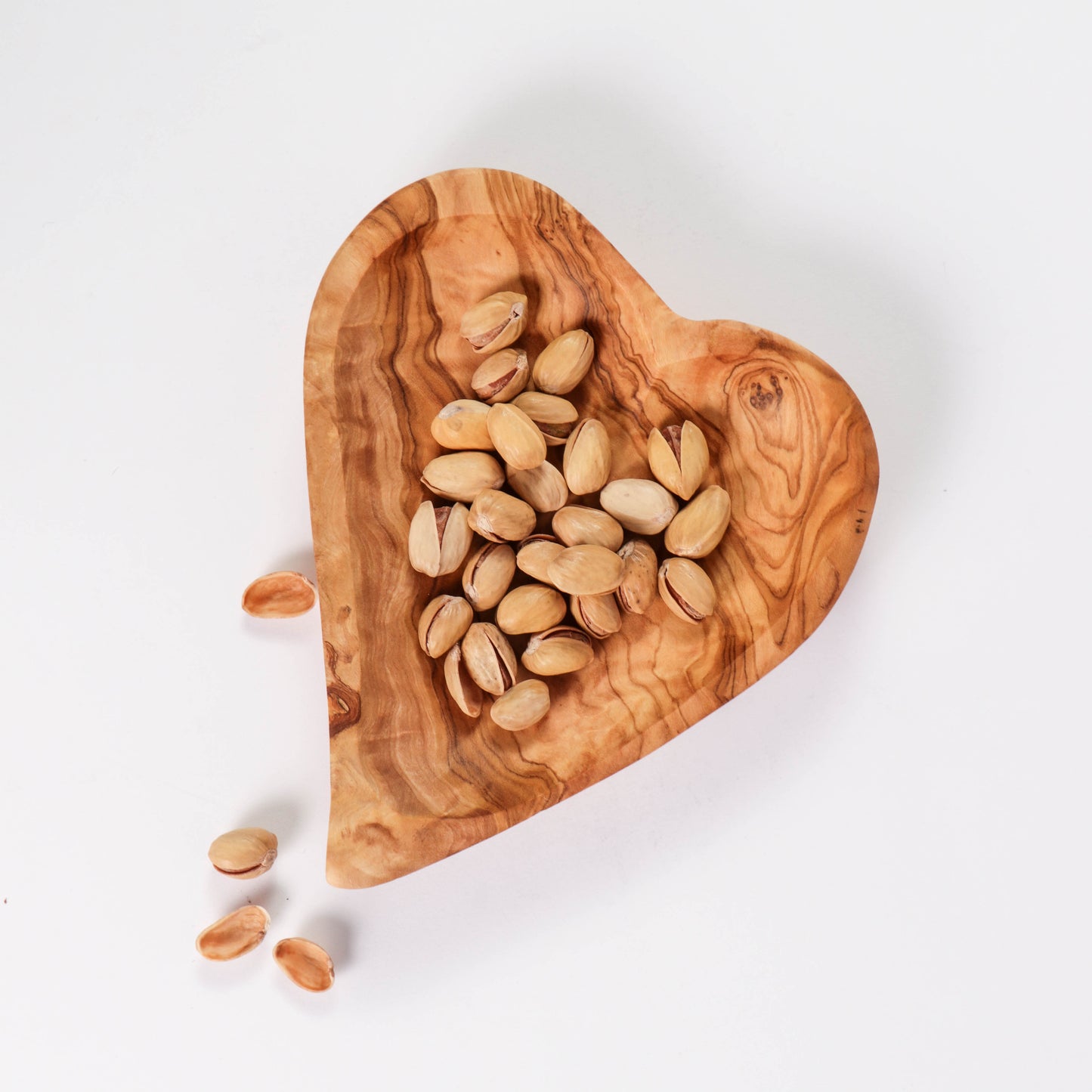 Custom couple portrait on Heart Shaped Wood - ArtisRaw