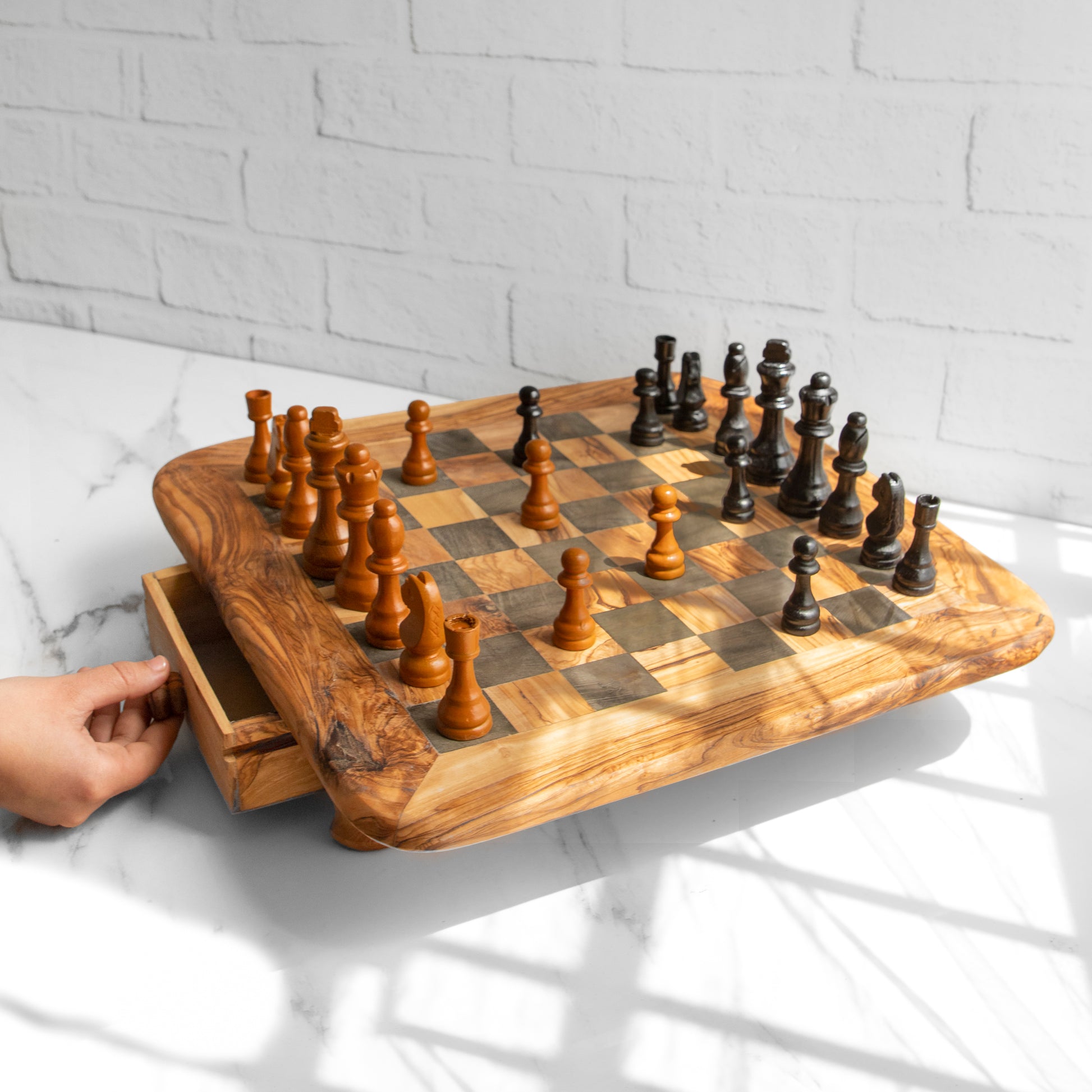 Chess With Round-Edged Board And Legs - ArtisRaw