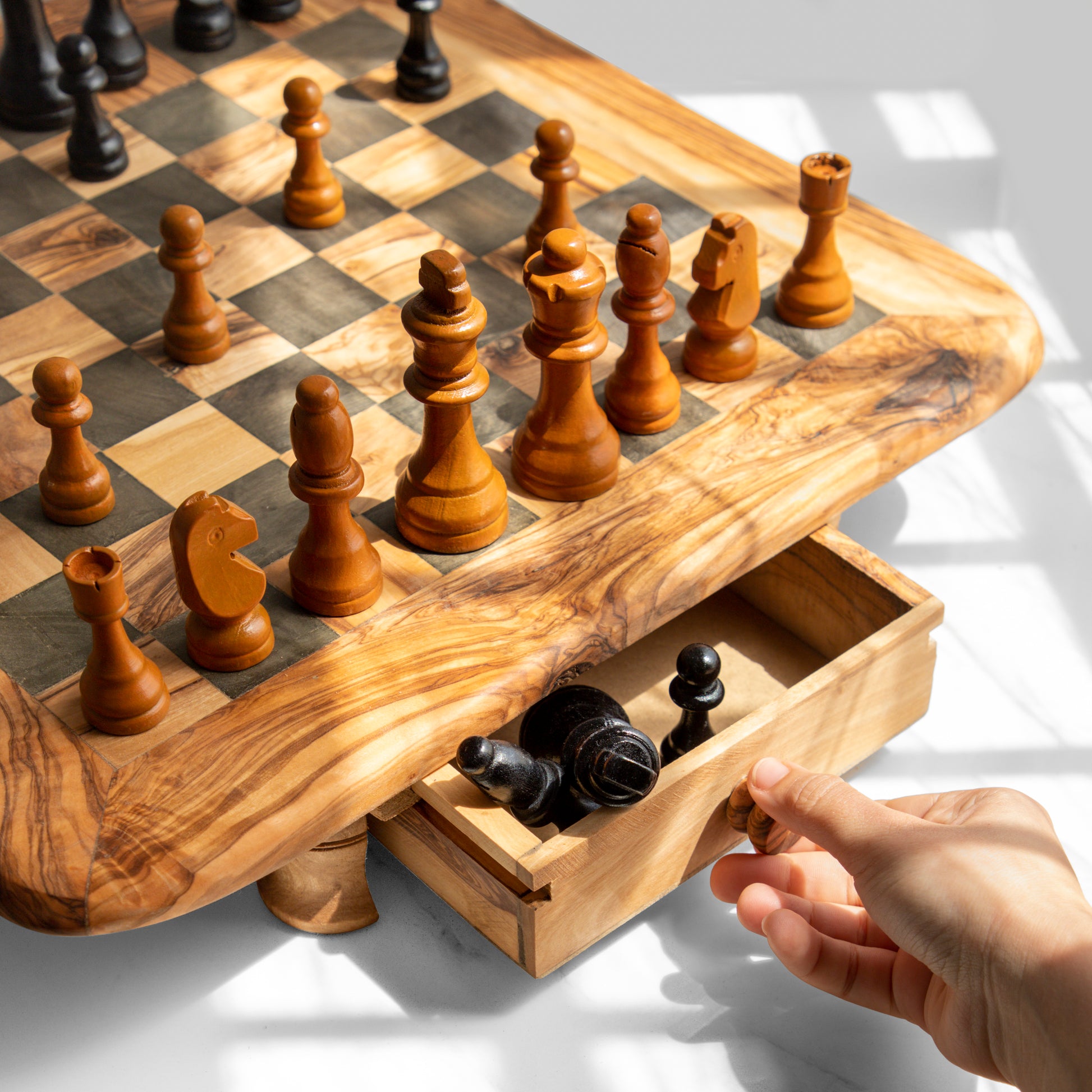 Chess With Round-Edged Board And Legs - ArtisRaw