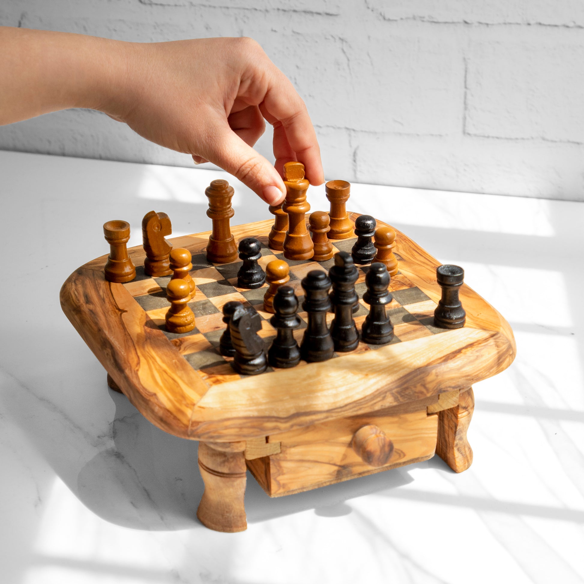 Chess With Round-Edged Board And Legs - ArtisRaw