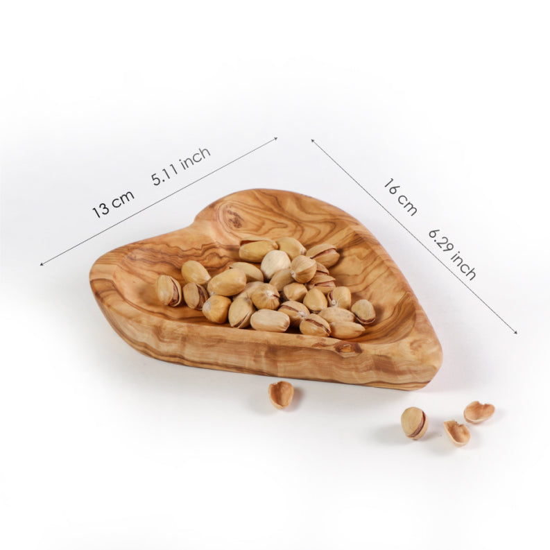 Custom couple portrait on Heart Shaped Wood - ArtisRaw