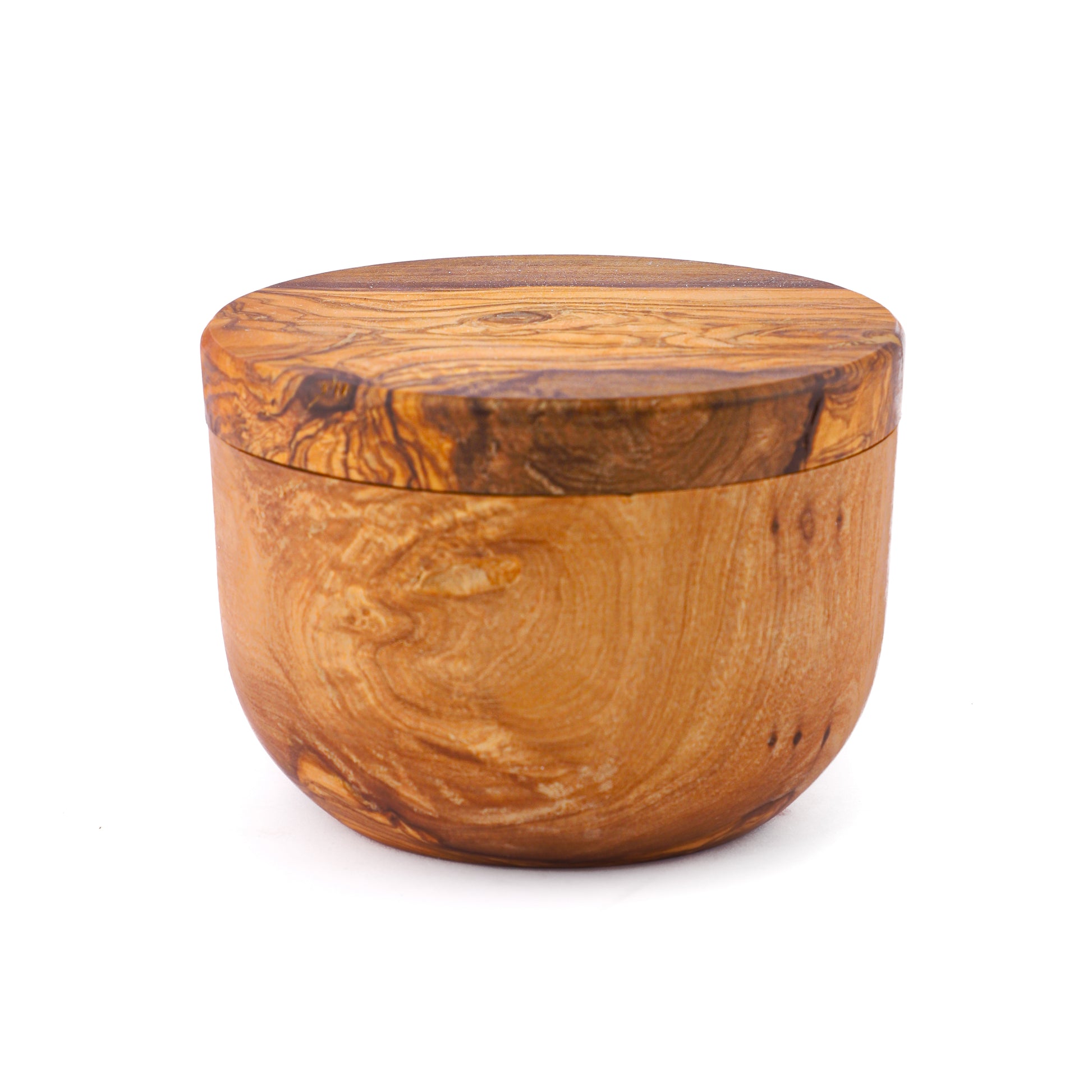 Compact Wooden Salt Box with Magnetic Closure: Perfect for everyday use, this salt cellar holds a generous amount of seasoning. The magnetic lid keeps contents secure, and the wooden spoon allows for precise seasoning, blending functionality with decor.